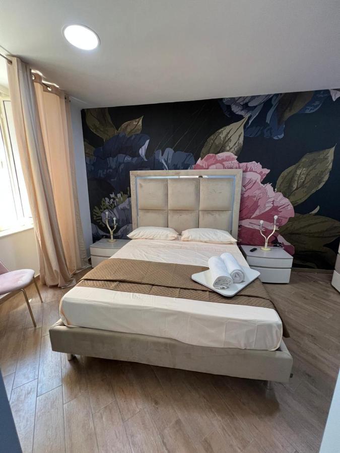 Bed & Breakfast In Piazzetta Napoli